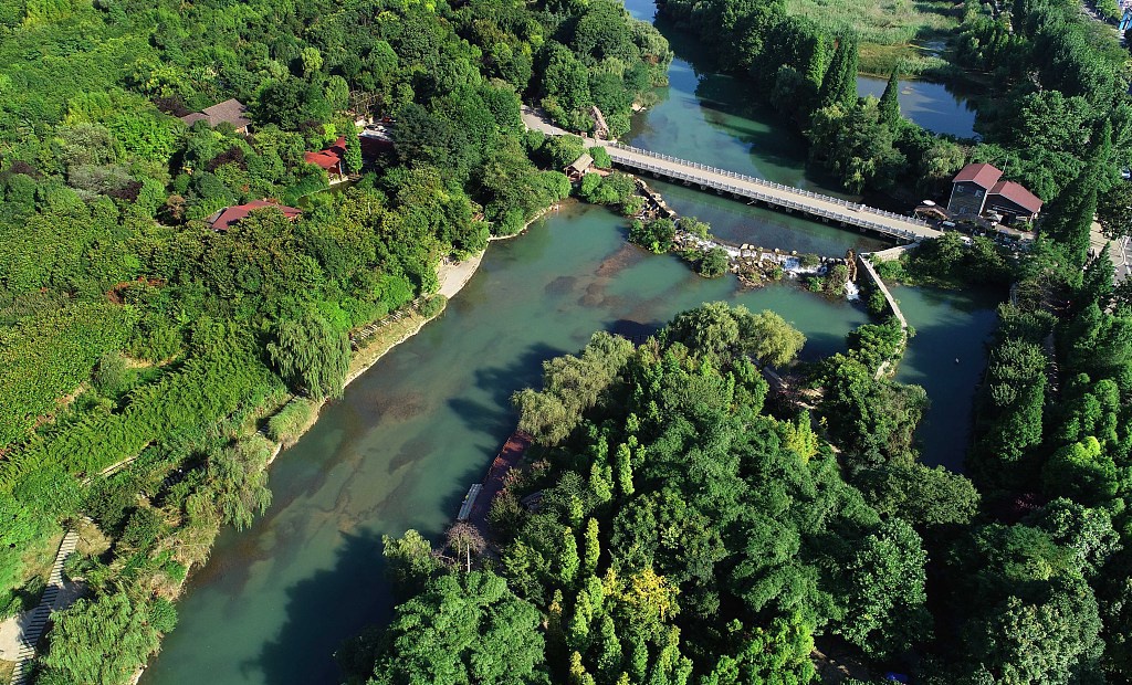 秋色连波漾花溪