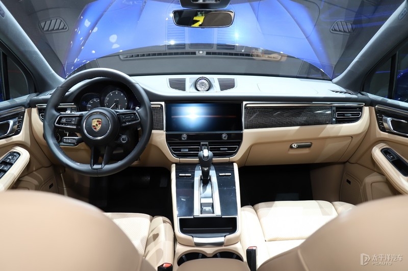 2021广州车展探馆:保时捷新款macan亮相