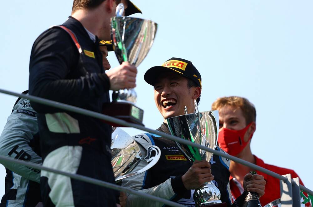 创造历史！F1首位中国正式车手诞生 周冠宇加盟阿尔法·罗密欧车队休闲区蓝鸢梦想 - Www.slyday.coM