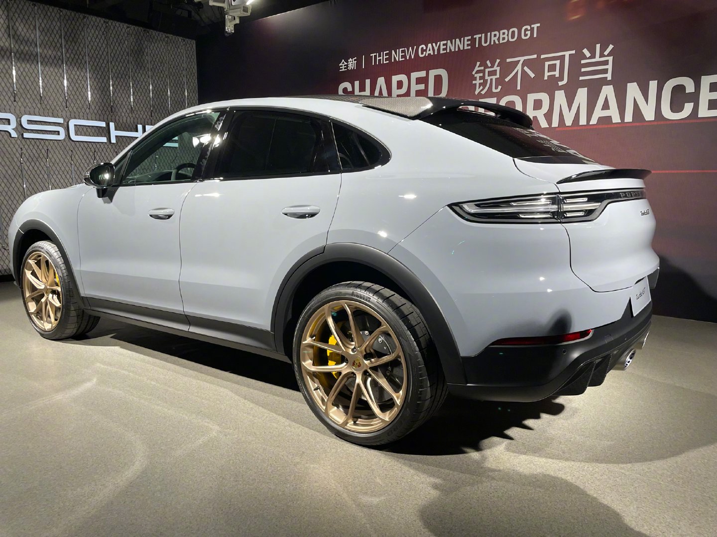 在2021广州车展前保时捷cayenneturbogt首次在国内亮相