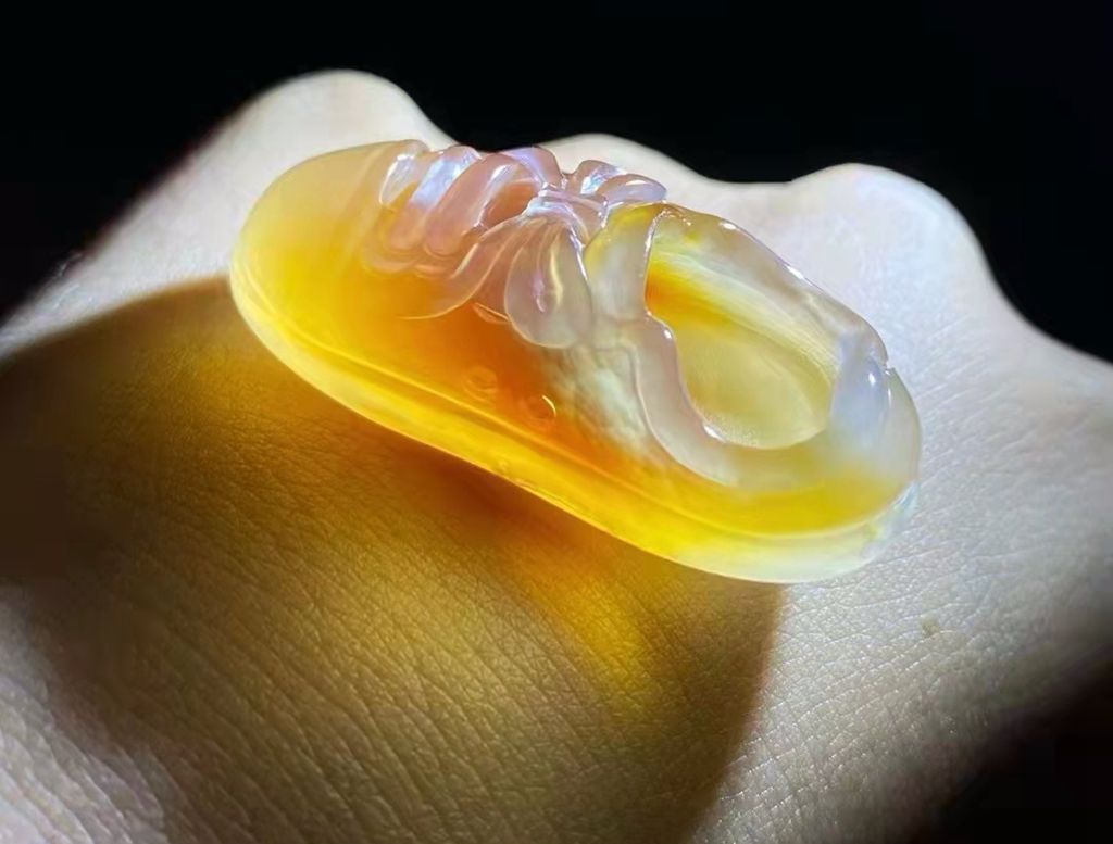 喜欢石头做的手工雕刻作品