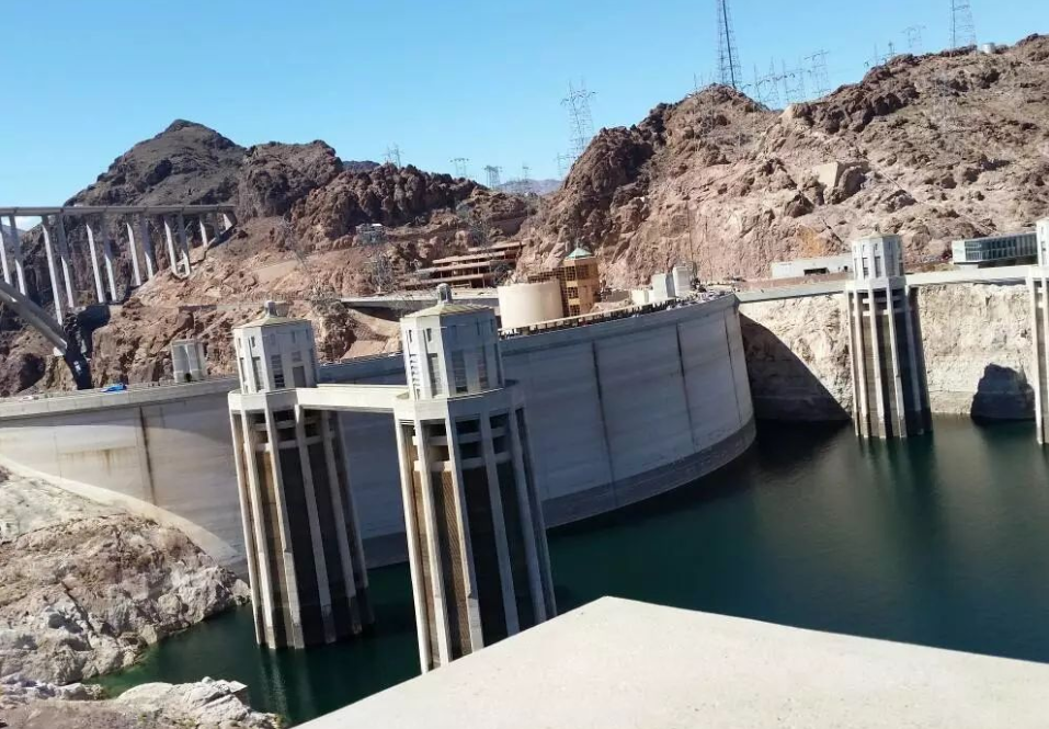 印度筹备40多年,让日本帮忙修建大坝,为何开闸第一天就崩溃了?休闲区蓝鸢梦想 - Www.slyday.coM 印度筹备40多年,让日本帮忙修建大坝,为何开闸第一天就崩溃了?休闲区蓝鸢梦想 - Www.slyday.coM