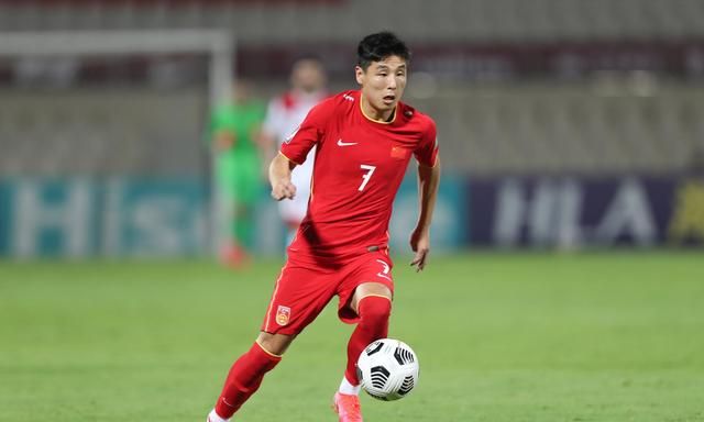 国足战平澳大利亚,李铁80分钟换人引争议,如何看待李铁的安排?休闲区蓝鸢梦想 - Www.slyday.coM