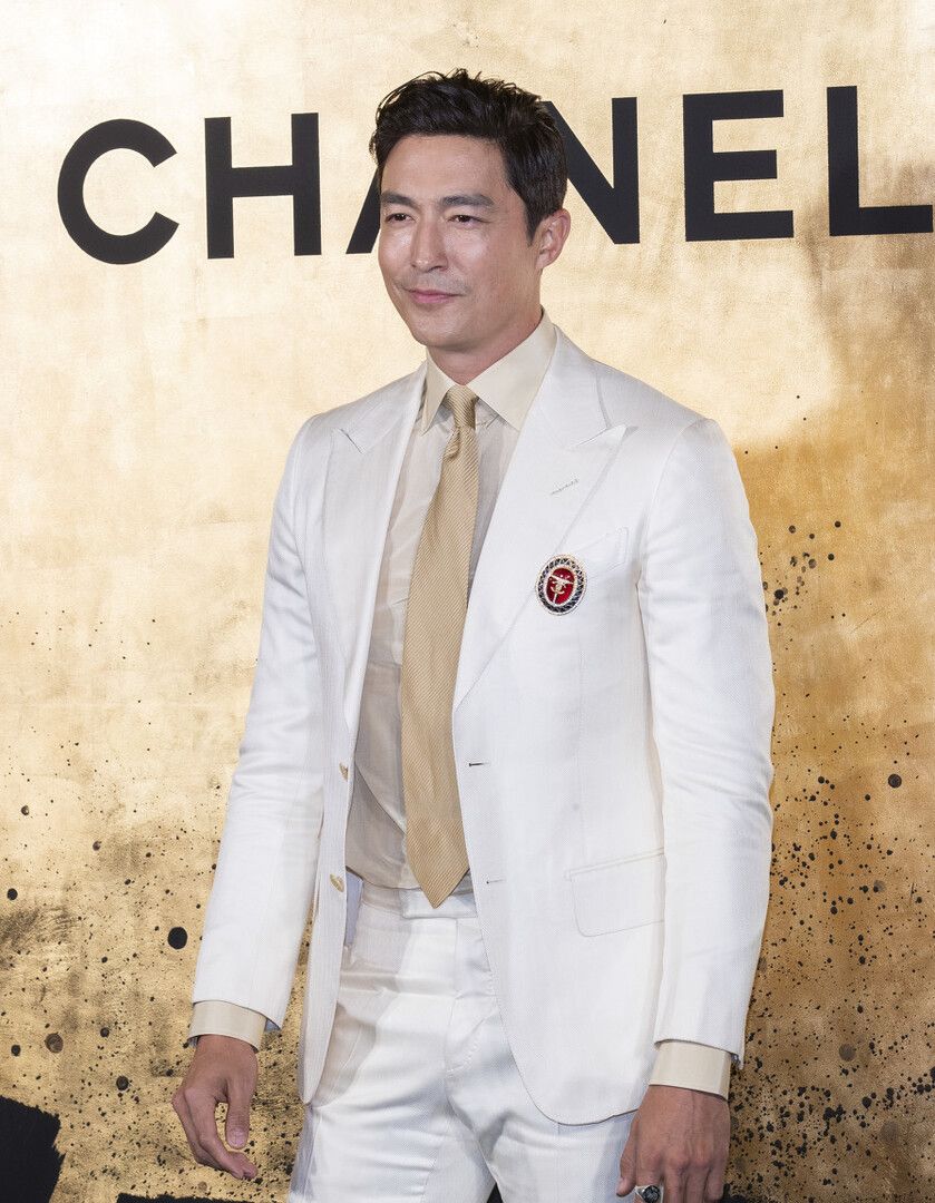 daniel henney是韩裔混血美国明星,他的爸爸是英裔美国人,妈妈是美国