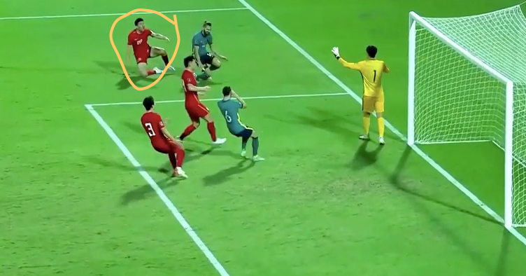 VAR立功！艾克森拼下机会武磊点球破门 国足1休闲区蓝鸢梦想 - Www.slyday.coM