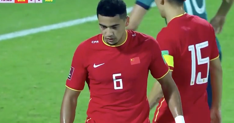 VAR立功！艾克森拼下机会武磊点球破门 国足1休闲区蓝鸢梦想 - Www.slyday.coM