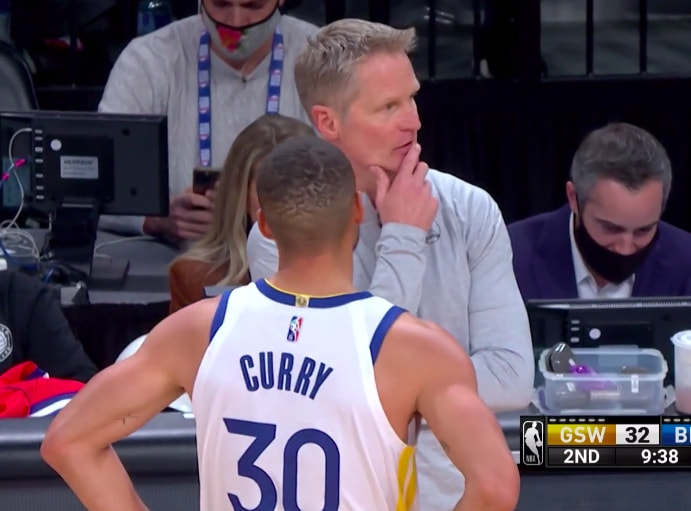 抖肩庆祝！库里9三分37分创纪录完胜扎心：客场MVP呼声盖过阿杜休闲区蓝鸢梦想 - Www.slyday.coM