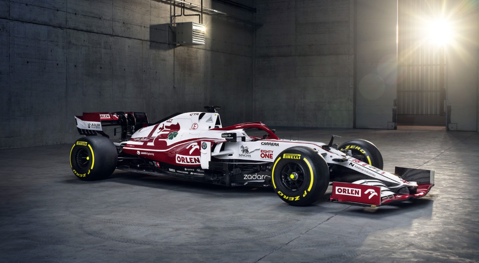 创造历史，周冠宇成为中国第一个F1车手休闲区蓝鸢梦想 - Www.slyday.coM