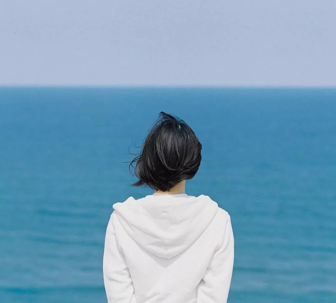 怎么才能拍出干净简洁又好看的人像照?