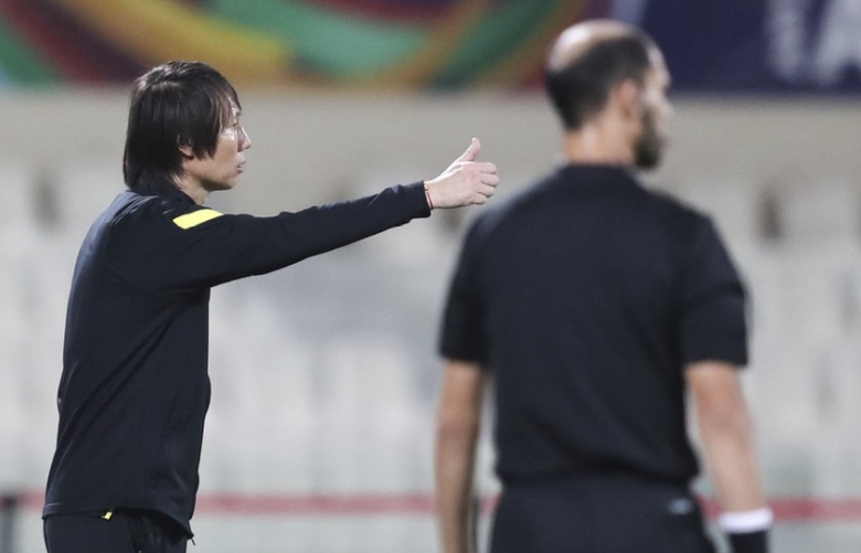 李铁赛后发布会长达32分钟！媒体人炮轰：国足表现正常，他崩溃了休闲区蓝鸢梦想 - Www.slyday.coM