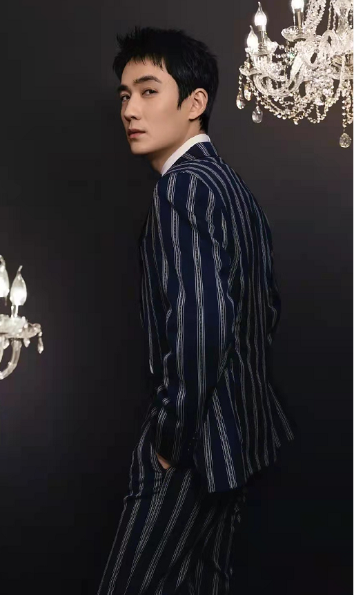 LV大秀明星汇聚，朱一龙热巴龚俊刘亦菲杨超越，你期待谁？休闲区蓝鸢梦想 - Www.slyday.coM