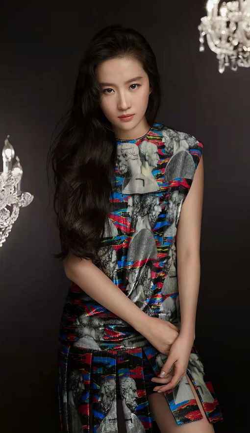 LV大秀明星汇聚，朱一龙热巴龚俊刘亦菲杨超越，你期待谁？休闲区蓝鸢梦想 - Www.slyday.coM