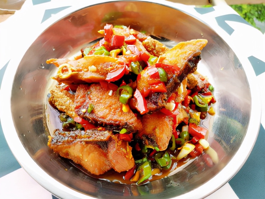 让人看了就流口水的草鱼做法下酒下饭鲜嫩美味