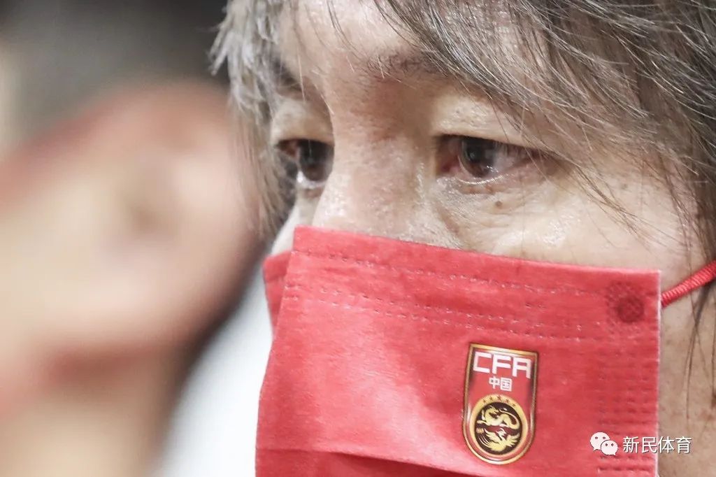 国足1比1战平澳大利亚，可惜李铁“醒悟”得太晚了休闲区蓝鸢梦想 - Www.slyday.coM