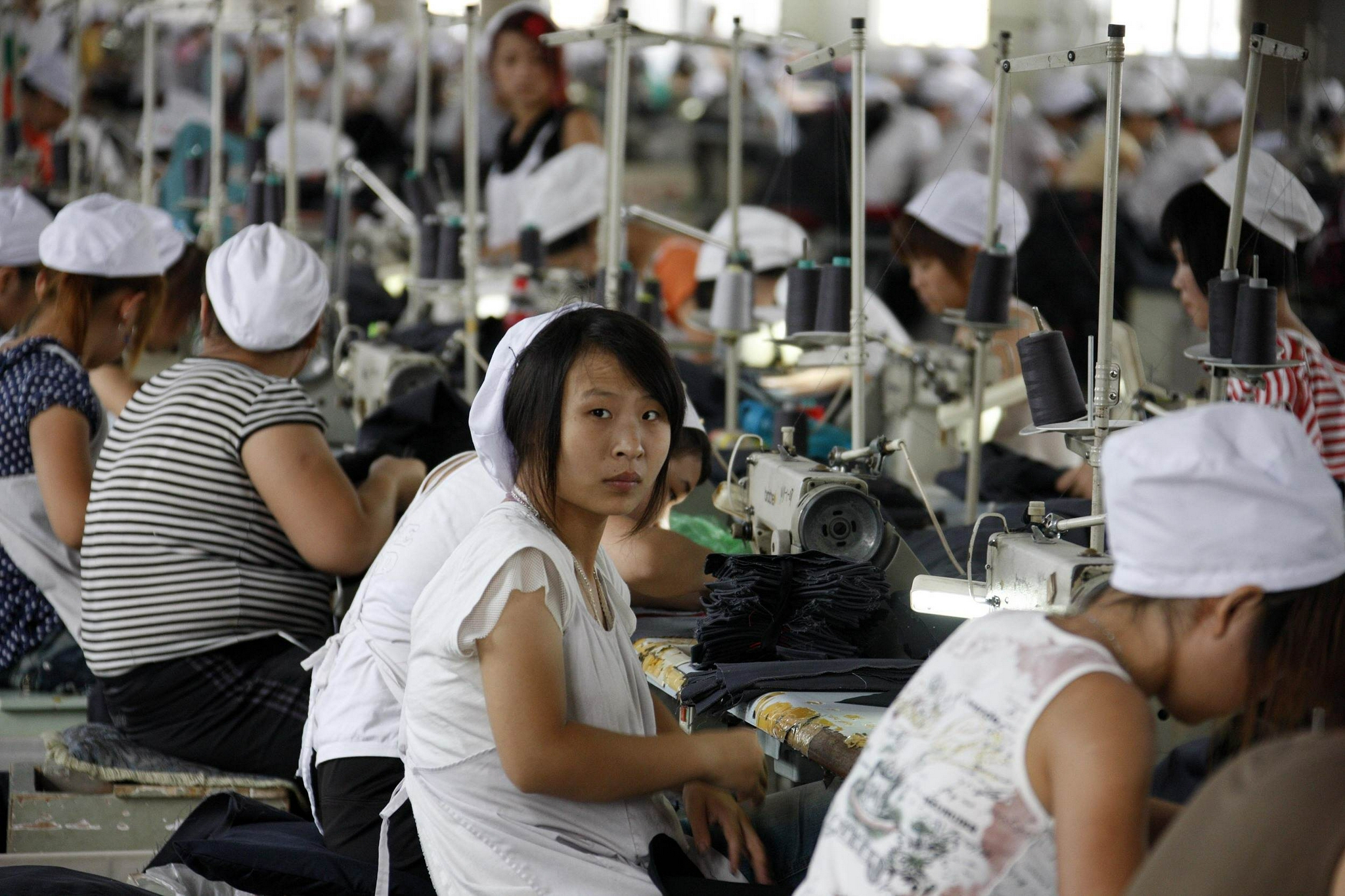 老裁缝vs流水线定制西装从拼人力到拼科技