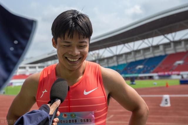 想上苏炳添的课吗？学生被安排新作业，挑战9秒83，你跑多少米？休闲区蓝鸢梦想 - Www.slyday.coM