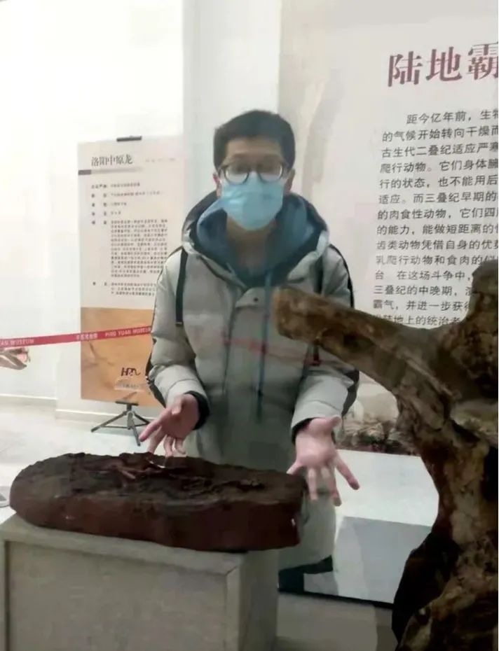 痛心！河南一学生校内跑操时猝死！校方：不担责！青岛已配置“救命神器”AED1000余台休闲区蓝鸢梦想 - Www.slyday.coM