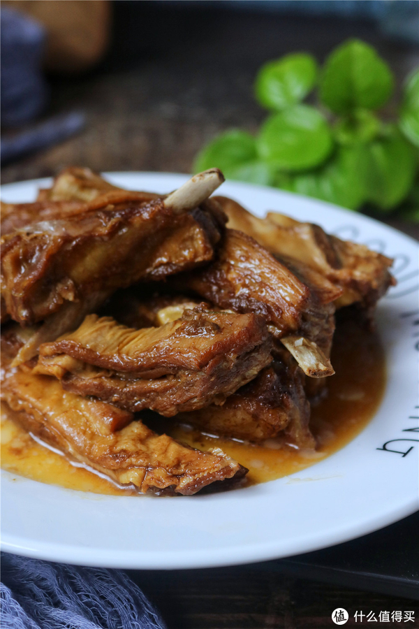 这个家常做法的红烧羊排简单美味,您喜欢吗?欢迎文末交流.