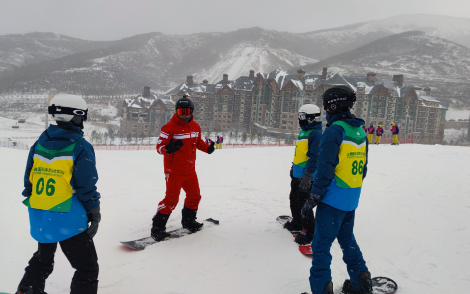 冬奧會帶來新機遇崇禮山裡娃變身金牌滑雪教練