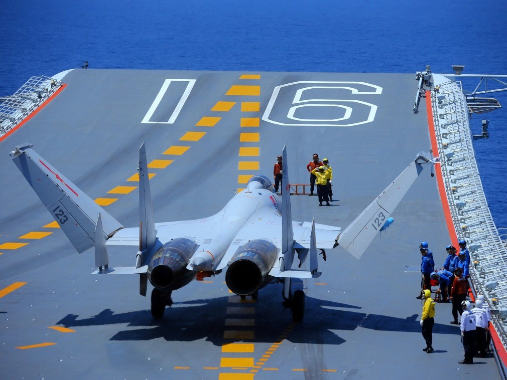 航母滑跃飞行起飞有什么优势和劣势呢?真的比弹射器更加实用吗?休闲区蓝鸢梦想 - Www.slyday.coM 航母滑跃飞行起飞有什么优势和劣势呢?真的比弹射器更加实用吗?休闲区蓝鸢梦想 - Www.slyday.coM