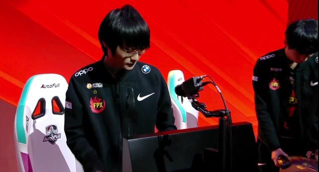 FPX官宣打野选手Tian离队,曾是S9的FMVP,三年表现如何评价?休闲区蓝鸢梦想 - Www.slyday.coM
