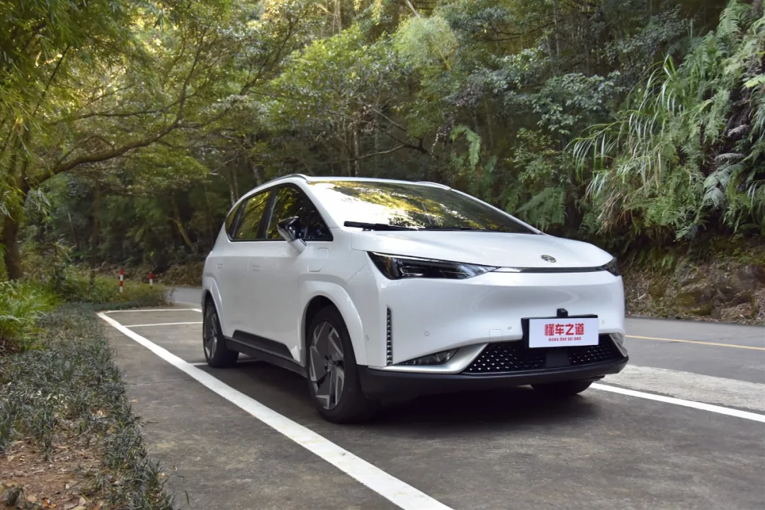 试驾:合创z03,小车大用途-新浪汽车