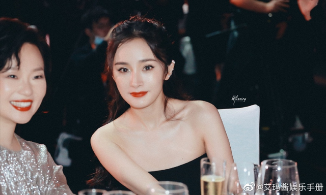 太灾难！ELLE红毯取消，明星熬了六个小时，脱妆塌发眼袋明显休闲区蓝鸢梦想 - Www.slyday.coM