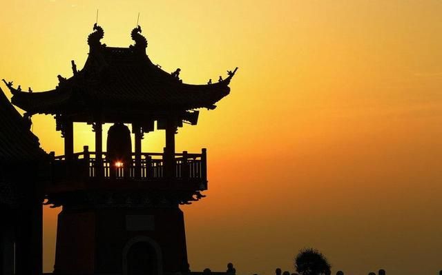 唐诗里的钟声有什么梗南望鸣钟处但余钟磬音钟声诗词六首