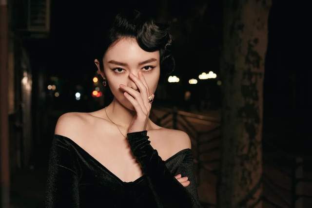 太灾难！ELLE红毯取消，明星熬了六个小时，脱妆塌发眼袋明显休闲区蓝鸢梦想 - Www.slyday.coM