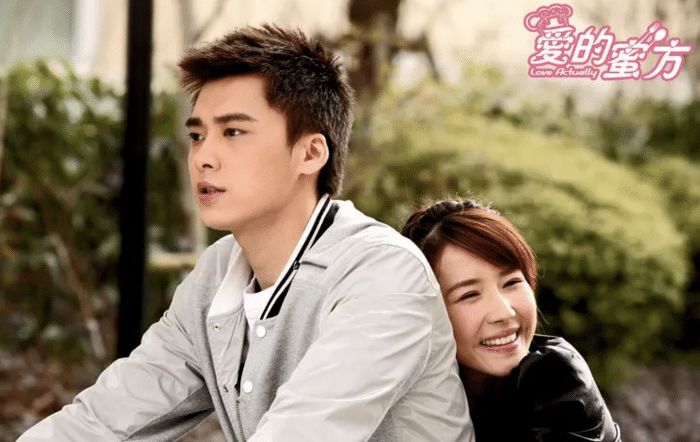 李易峰方安娜滑雪同回酒店女方回应求生欲满满请网友见证友谊