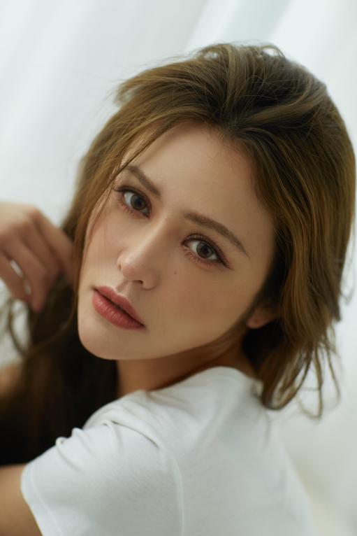 庞奕欣专注表演潜力无限新电影保安日记11月19日上线