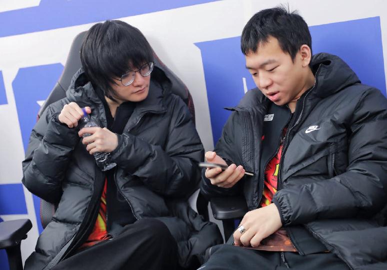 FPX连续传出2条坏消息!小天确认离队,旗下选手遭内部禁赛休闲区蓝鸢梦想 - Www.slyday.coM FPX连续传出2条坏消息!小天确认离队,旗下选手遭内部禁赛休闲区蓝鸢梦想 - Www.slyday.coM