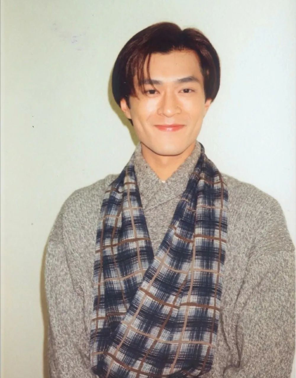 大儿子当明星做慈善,小儿子成富豪回馈社会,古天乐父亲教子有方