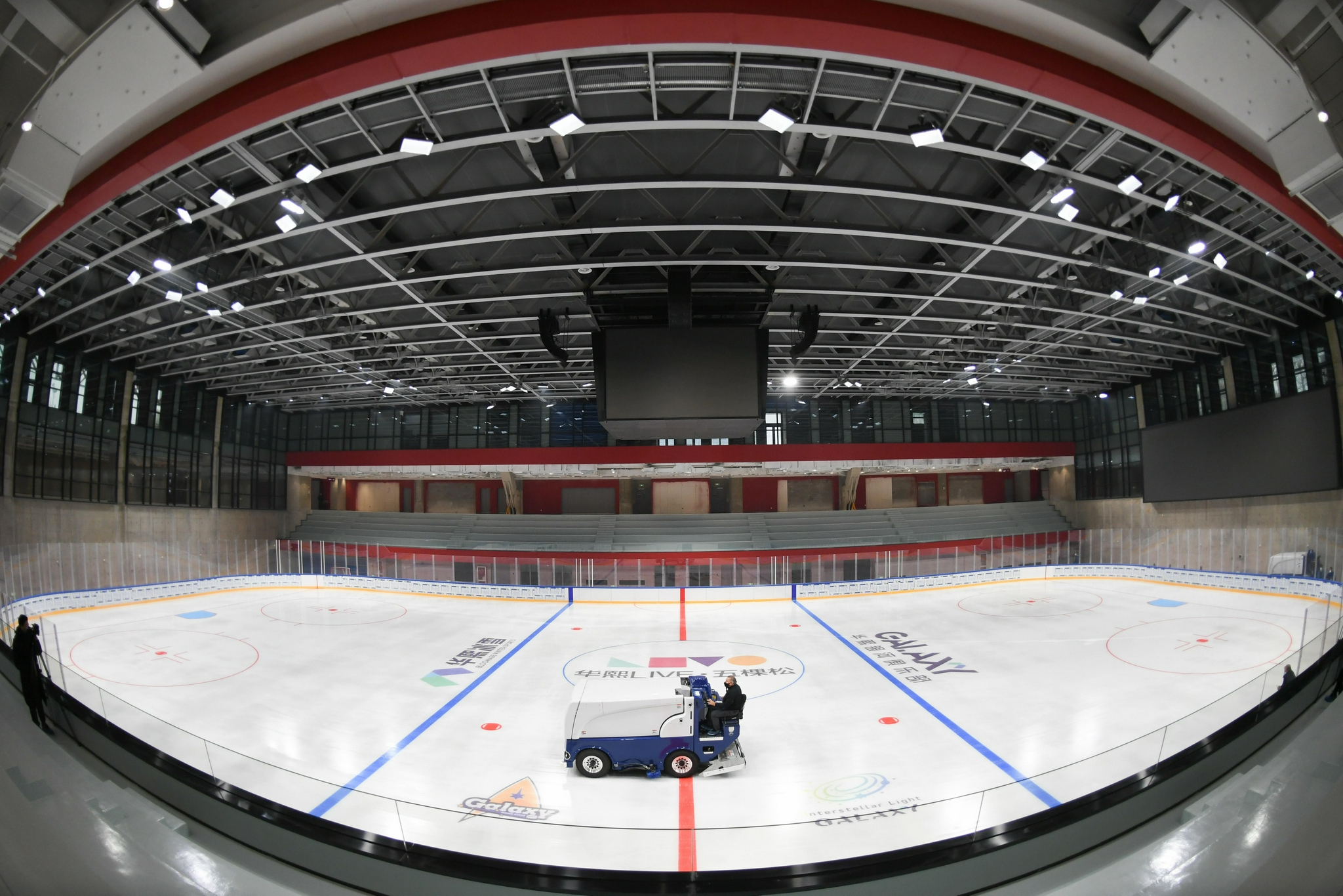 五棵松体育中心如何实现6小时内冰篮转换