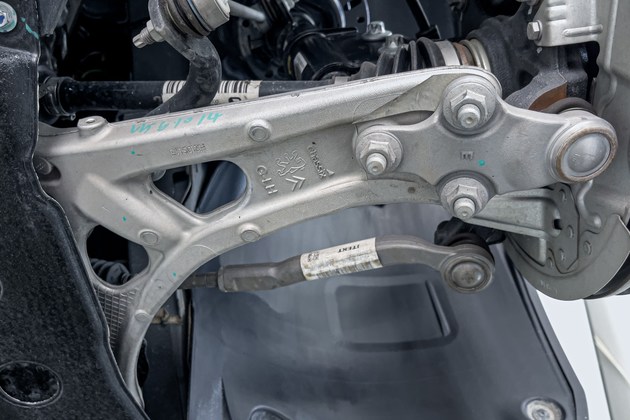 核心技术一个不少东风雪铁龙凡尔赛c5x底盘解析