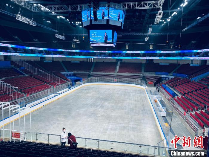 图为五棵松体育中心。 陈杭 摄