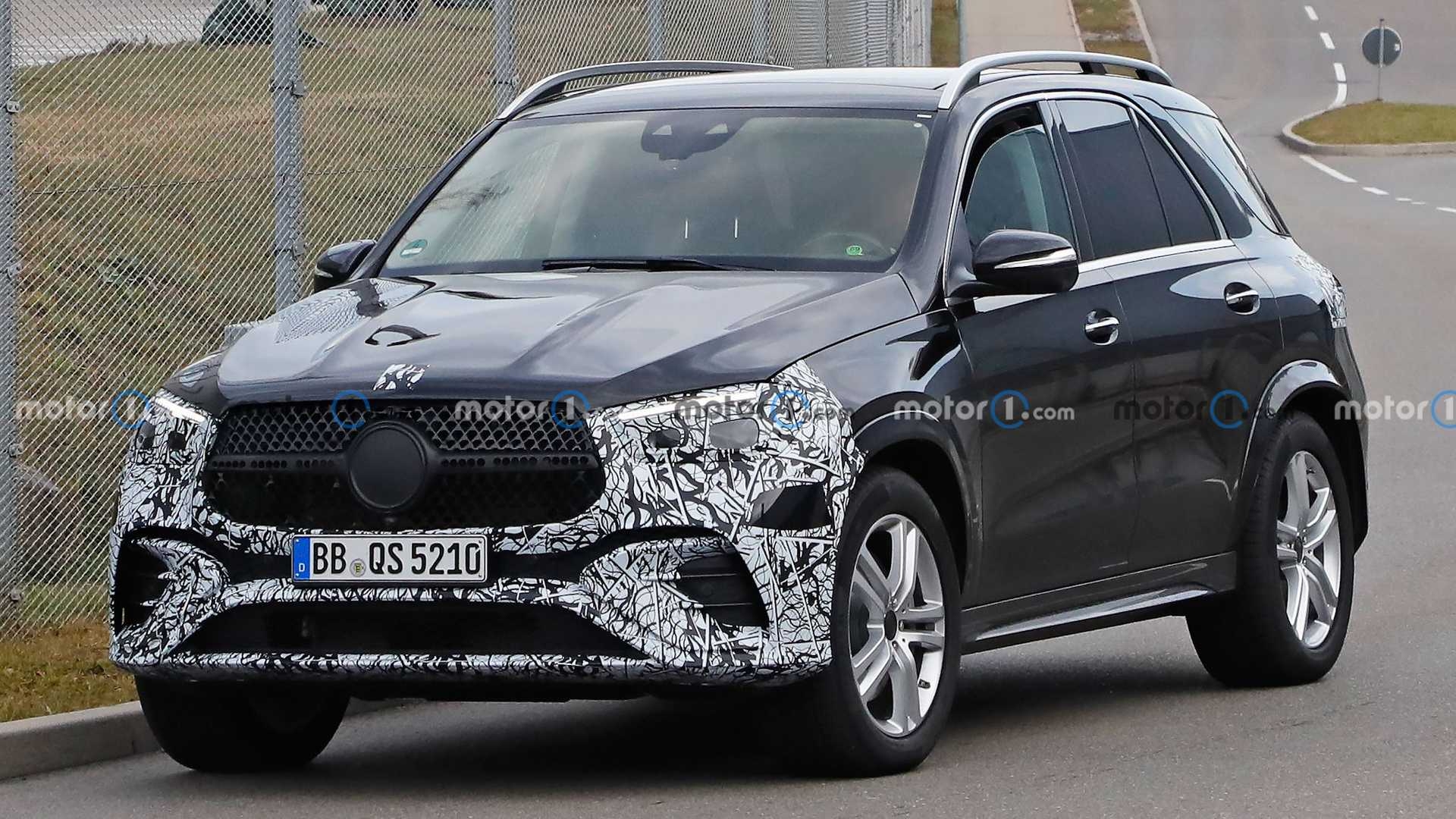 奔驰gle最新路测谍照曝光动力不变或于2022年初公布