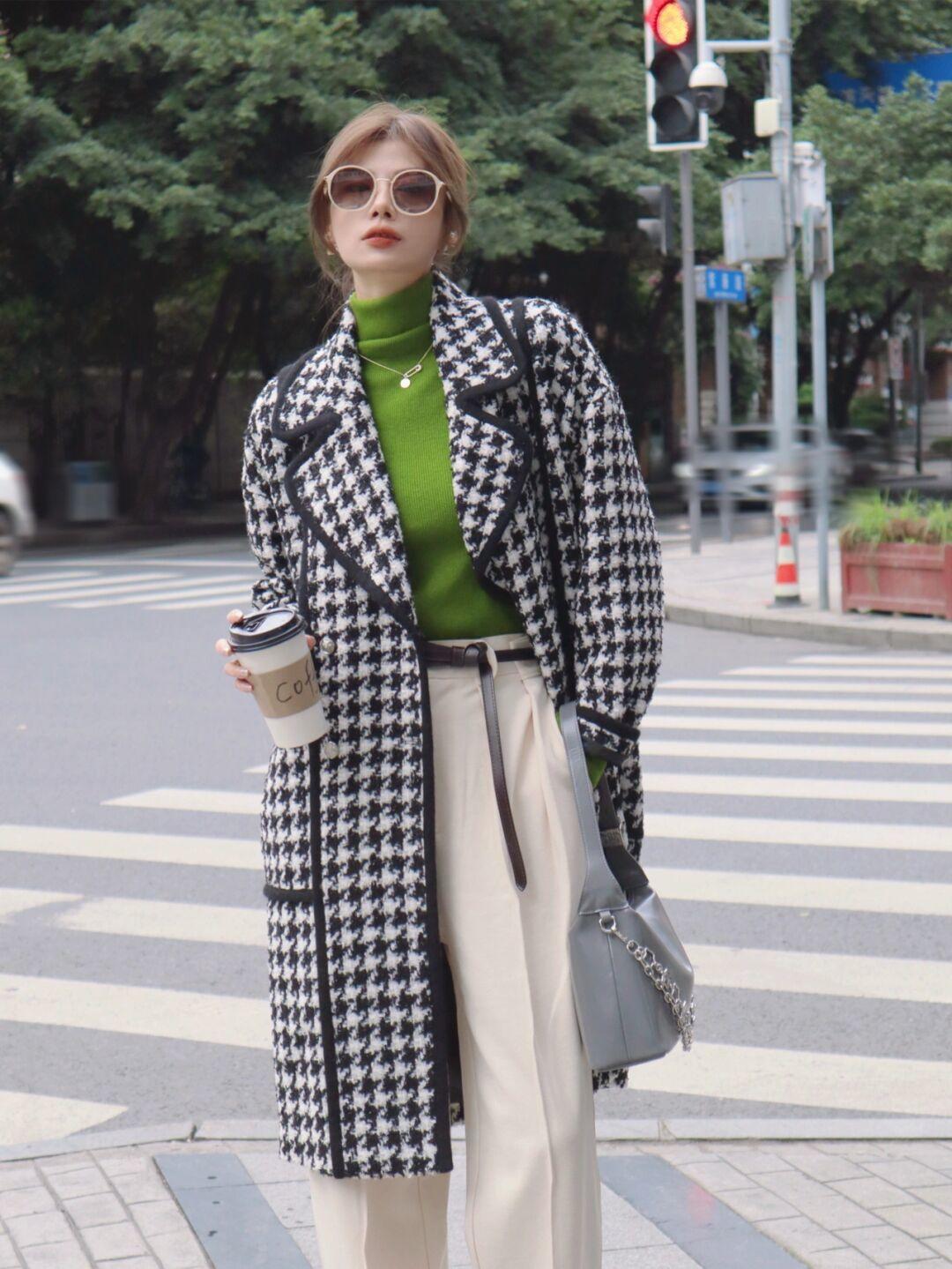 冬天千鸟格大衣怎么穿才高级看看这些穿搭示范保暖又显瘦