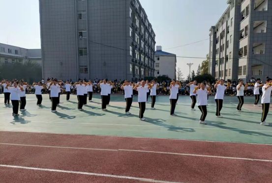 怀远师范学校举行2021级健美操比赛