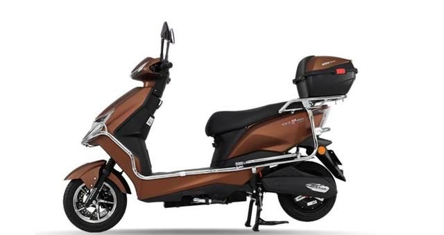 安尔达电动车评测搭载大功率电机续航200公里一车多用