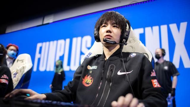 Faker去哪儿冲上热搜第1!管泽元一言把T1推上浪尖,全网都在等呢休闲区蓝鸢梦想 - Www.slyday.coM