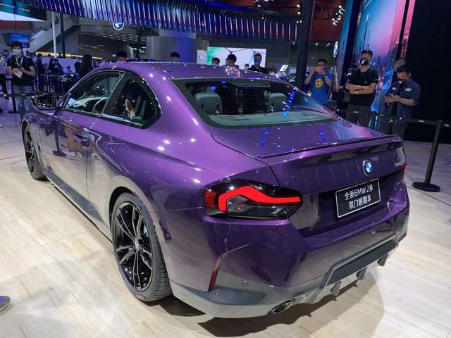 2021广州车展新一代宝马2系coupe首亮相基于后驱平台打造