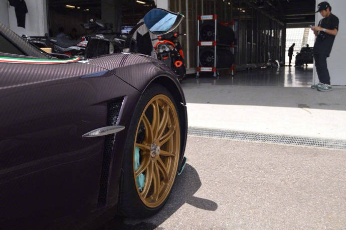 帕加尼huayra,一枚超级风神!