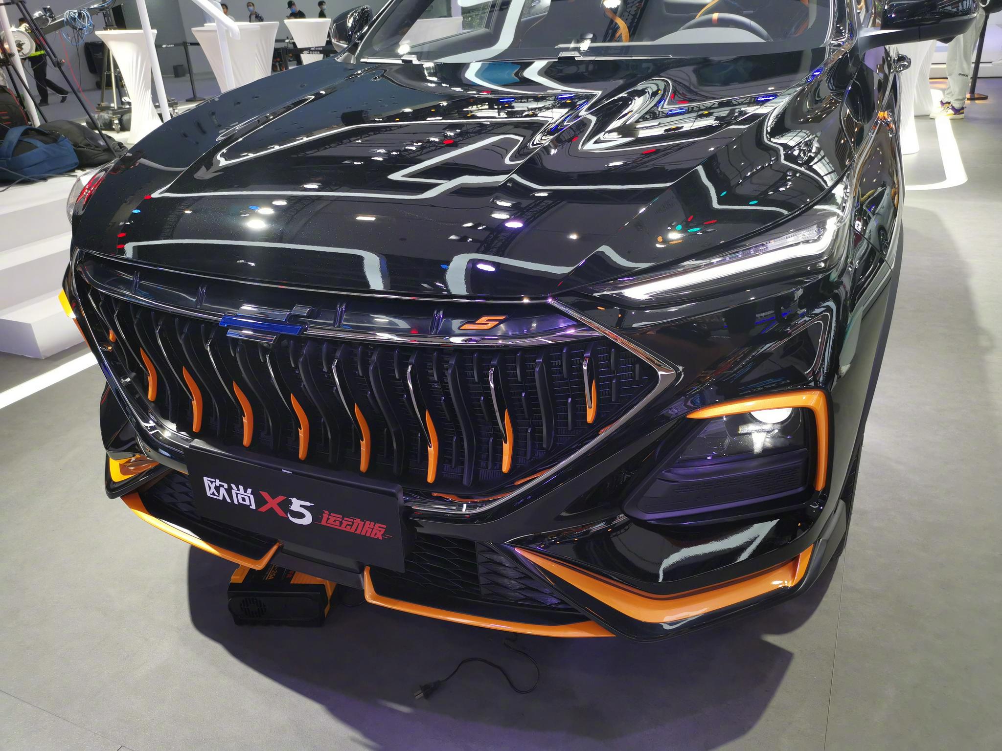 在上长安欧尚x5运动版正式亮相