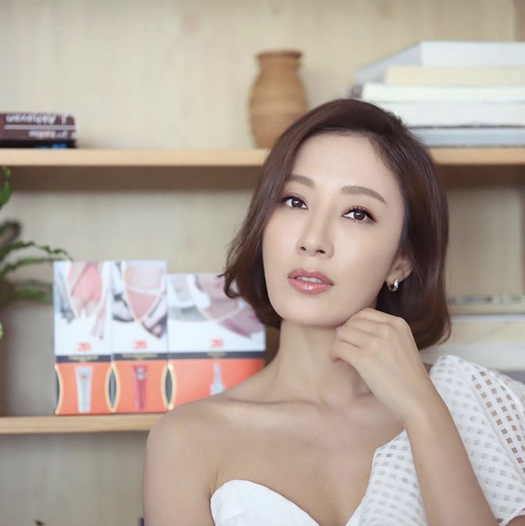 罗子溢为工作将举家移居内地与杨怡已有共识希望给女儿好生活