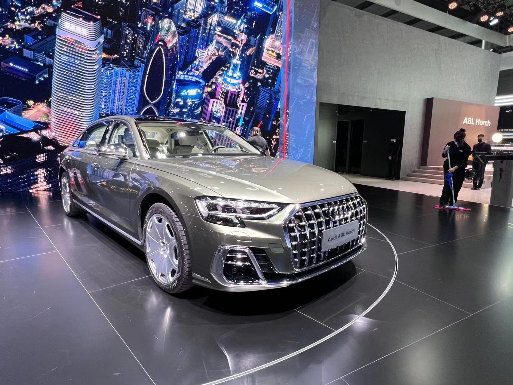 广州车展丨旗舰中的旗舰!全新奥迪a8horch创始人版专为中国而来