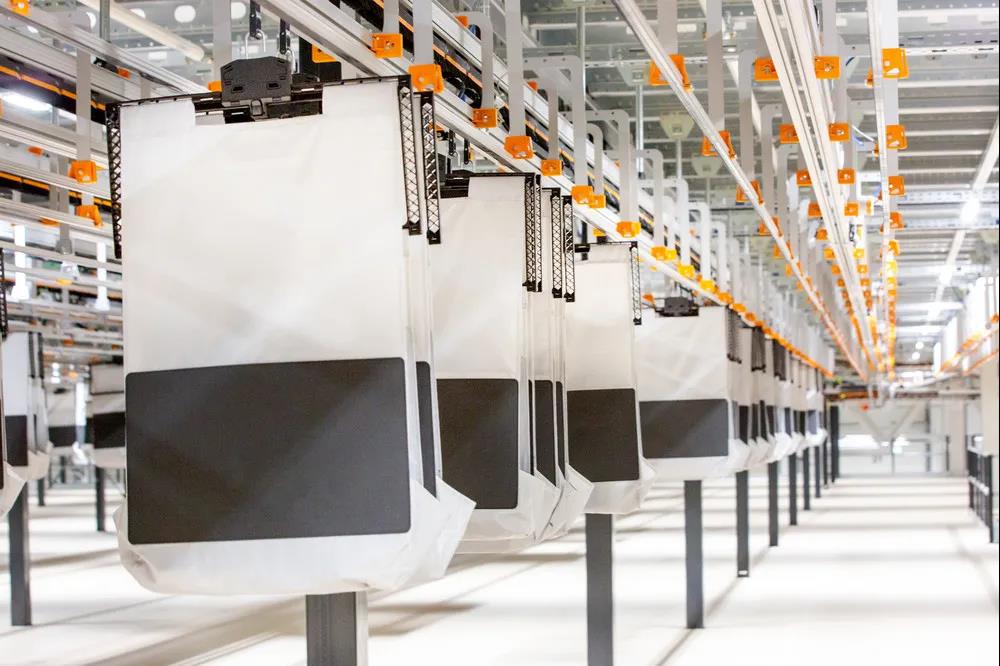 快递物流展周彬带你了解袋式悬挂分拣系统 !|物流|系统|周彬_新浪新闻