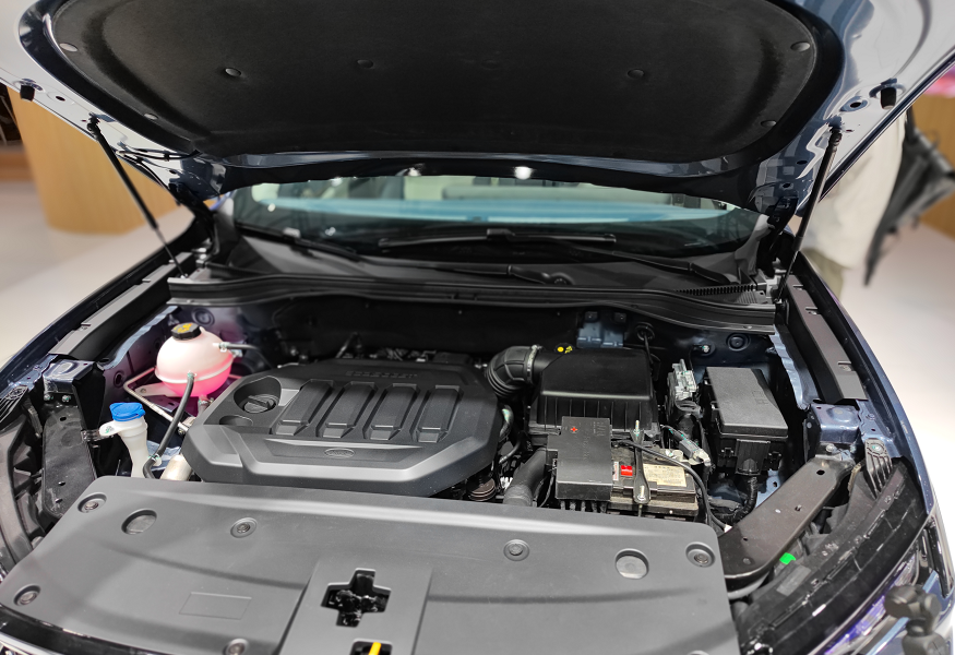 5t发动机,拥有170马力/260牛·米的输出,nedc油耗仅6.3l/100km.