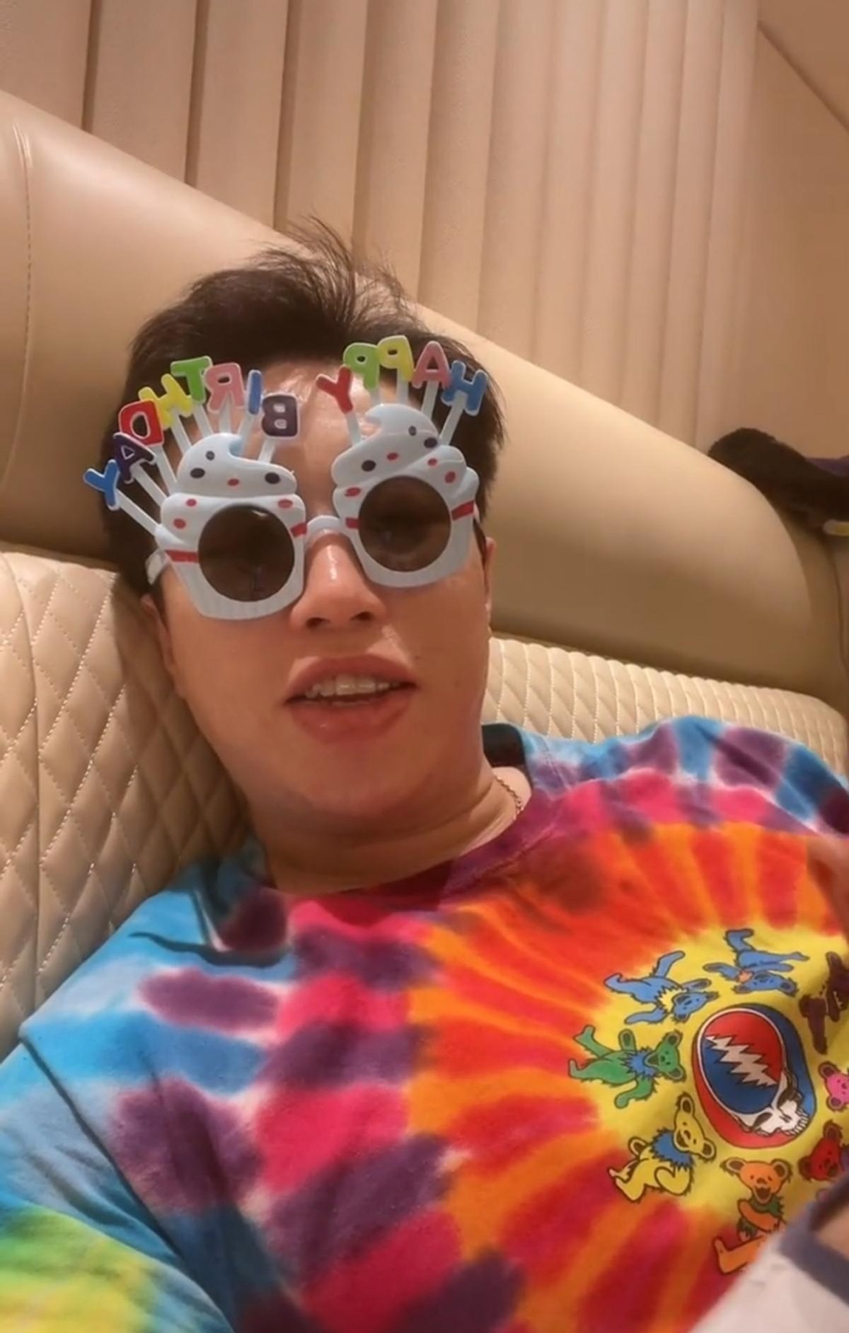 德云社烧饼晒娃正脸3岁儿子长开后像学霸老婆肉脸消失好呆萌