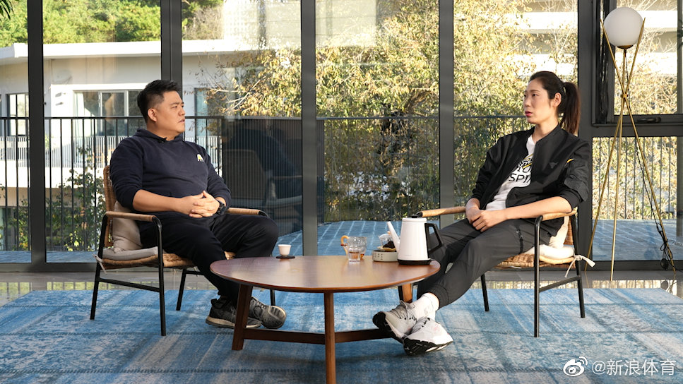 近日,女排运动员朱婷与樊登对话,首谈东京奥运会后心路历程……|女排